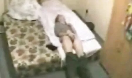 薄くなめる 女の子 が 見る エロ 動画