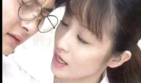 彼は道に沿って古い売春婦を蹴った 女の子 向け エロ