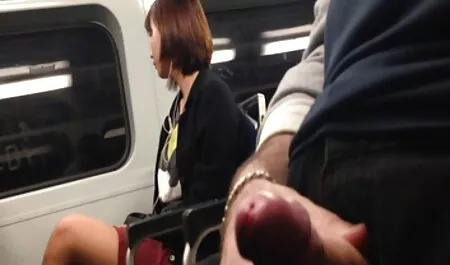 巨乳美少女フェラチオデビュー 女の子 が 見る エロ 動画