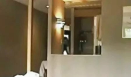 楽屋の最初のマシン 女の子 専用 アダルト