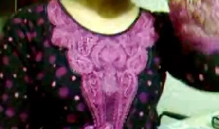 日焼けした売春婦で雪の中で撮影 女の子 の ため の アダルト